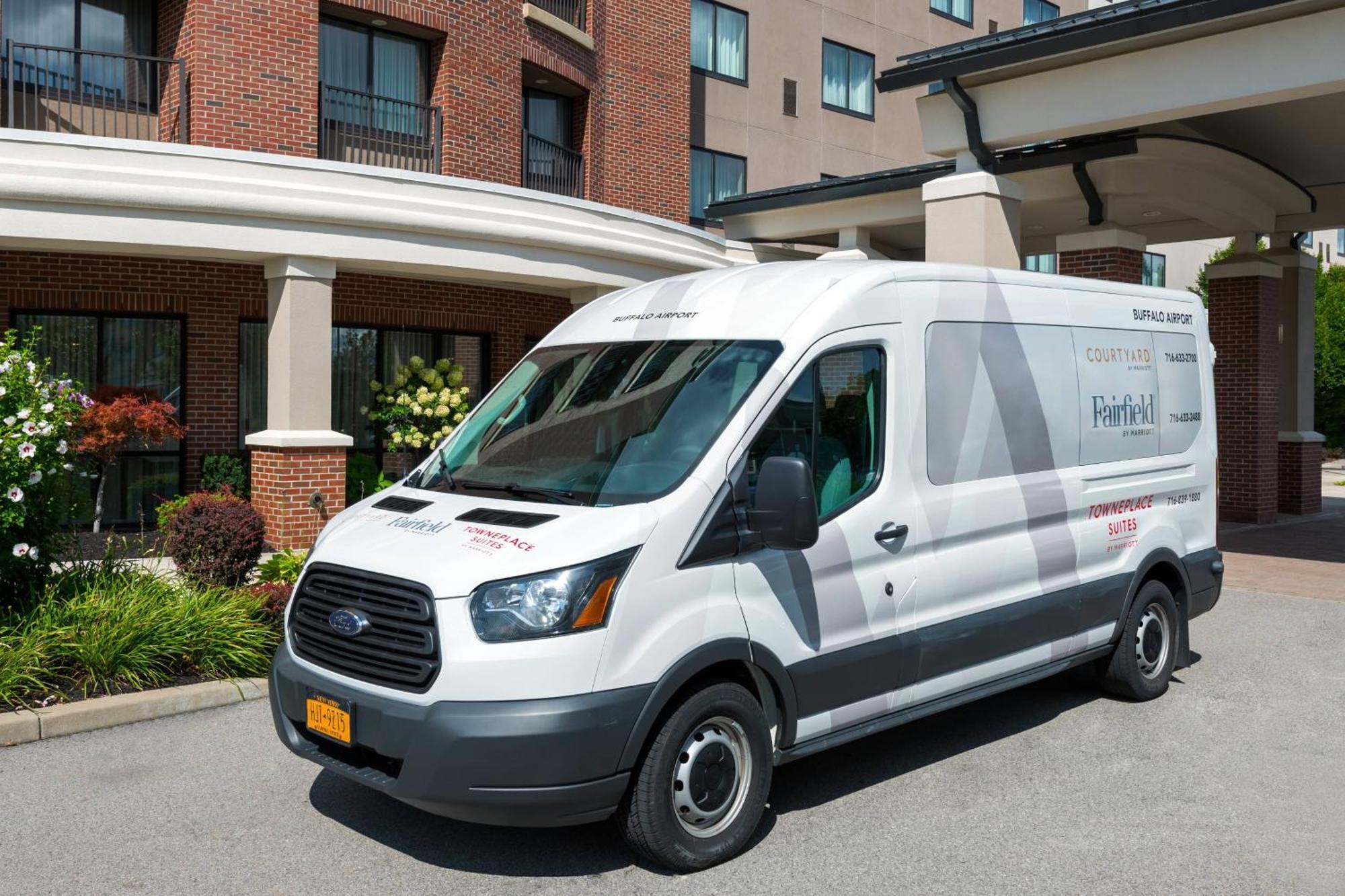 צ'יקטווואגה Courtyard By Marriott Buffalo Airport מראה חיצוני תמונה