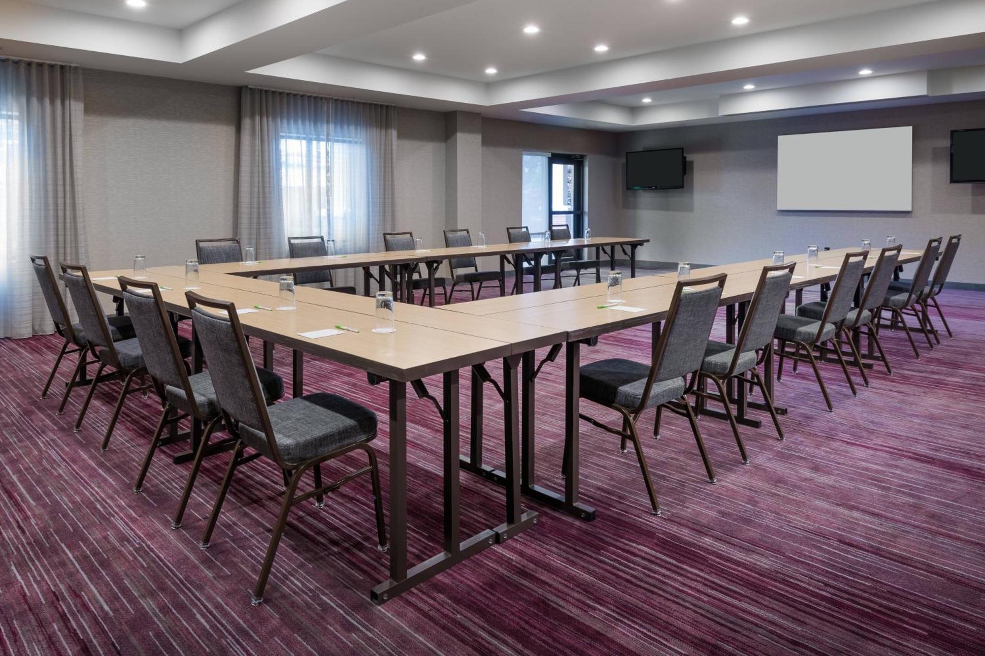 צ'יקטווואגה Courtyard By Marriott Buffalo Airport מראה חיצוני תמונה