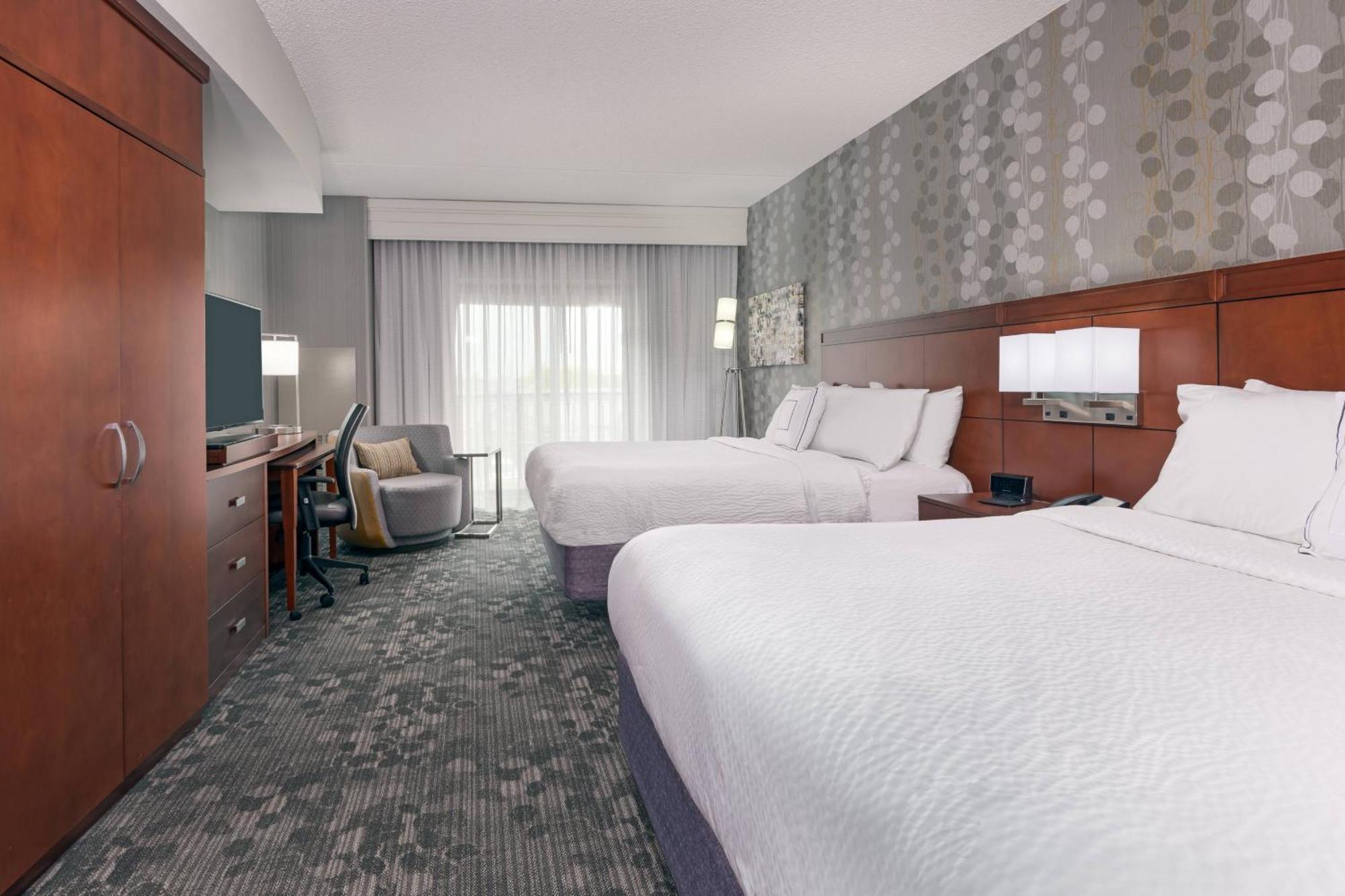 צ'יקטווואגה Courtyard By Marriott Buffalo Airport מראה חיצוני תמונה