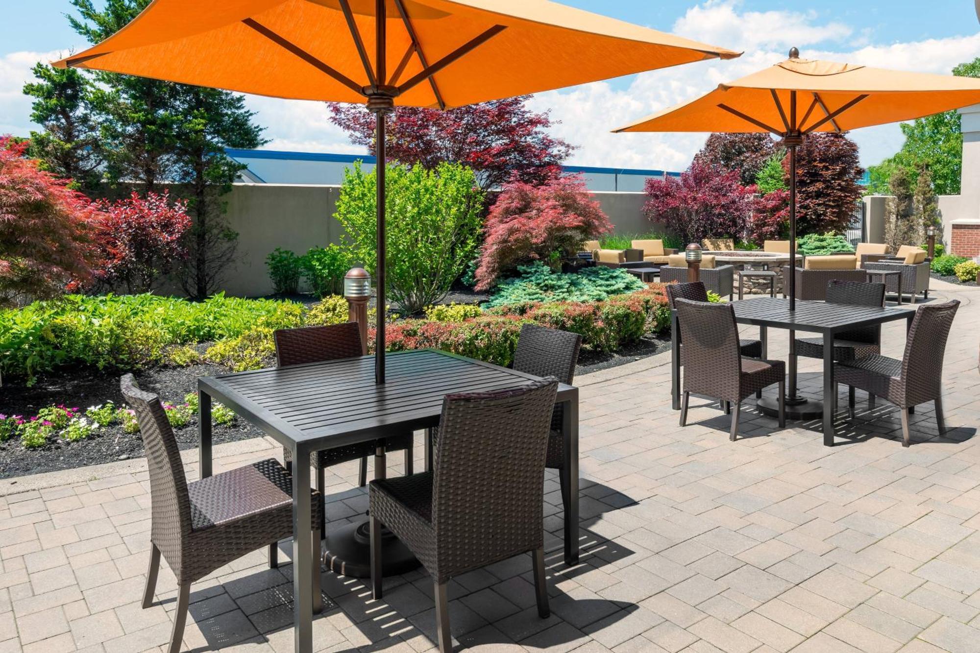 צ'יקטווואגה Courtyard By Marriott Buffalo Airport מראה חיצוני תמונה