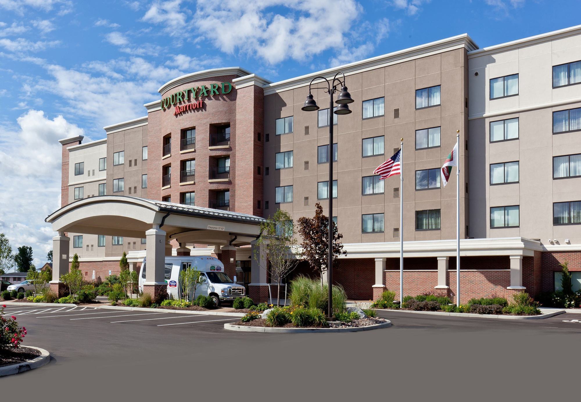 צ'יקטווואגה Courtyard By Marriott Buffalo Airport מראה חיצוני תמונה