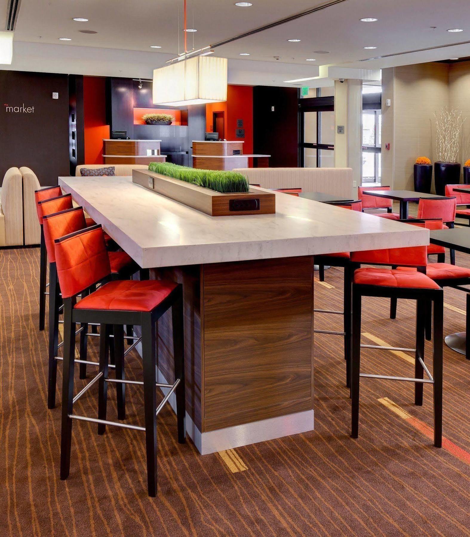 צ'יקטווואגה Courtyard By Marriott Buffalo Airport מראה חיצוני תמונה