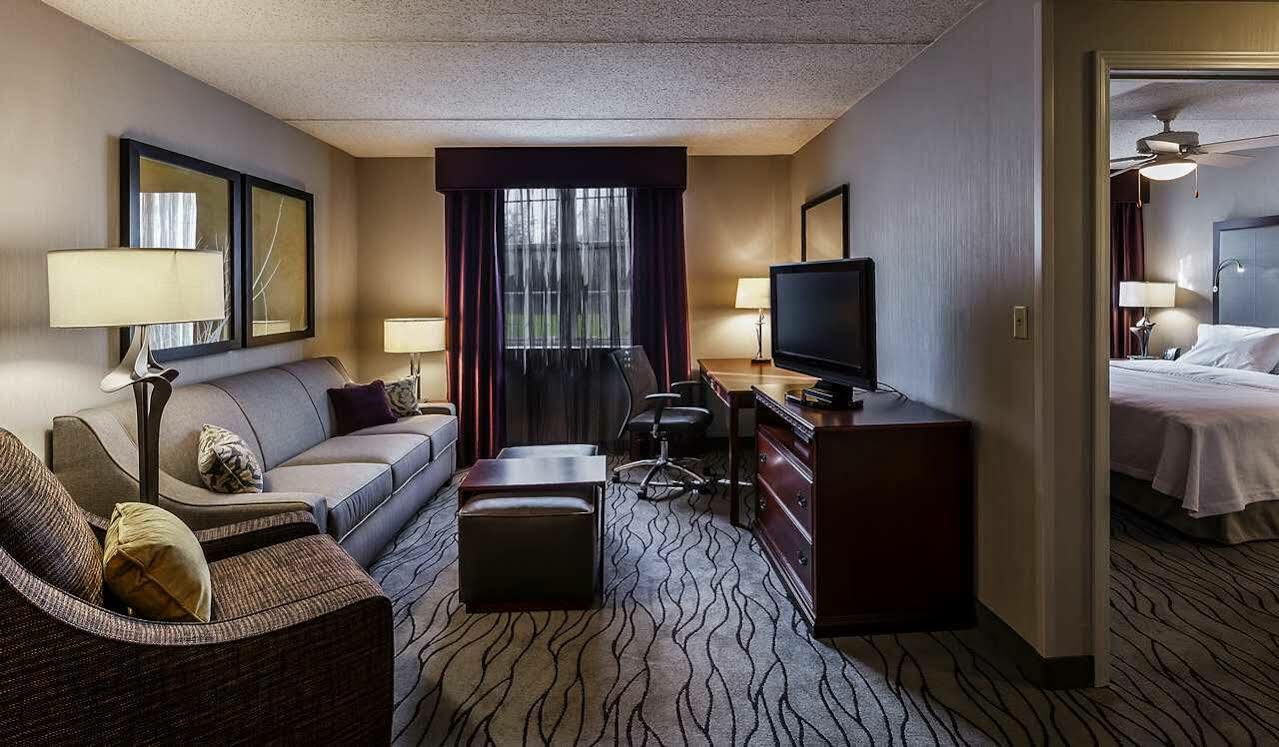 צ'יקטווואגה Courtyard By Marriott Buffalo Airport מראה חיצוני תמונה