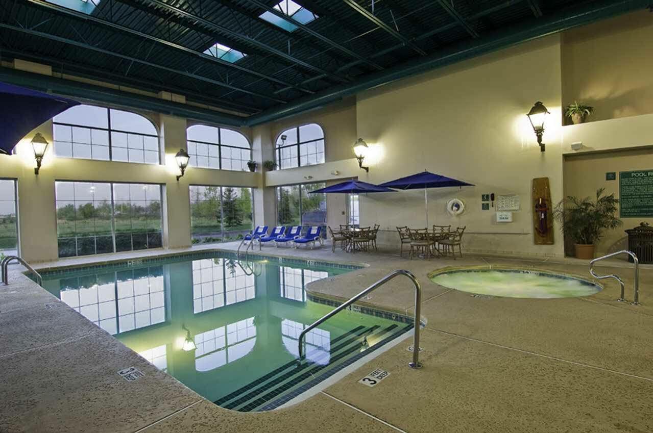 צ'יקטווואגה Courtyard By Marriott Buffalo Airport מראה חיצוני תמונה